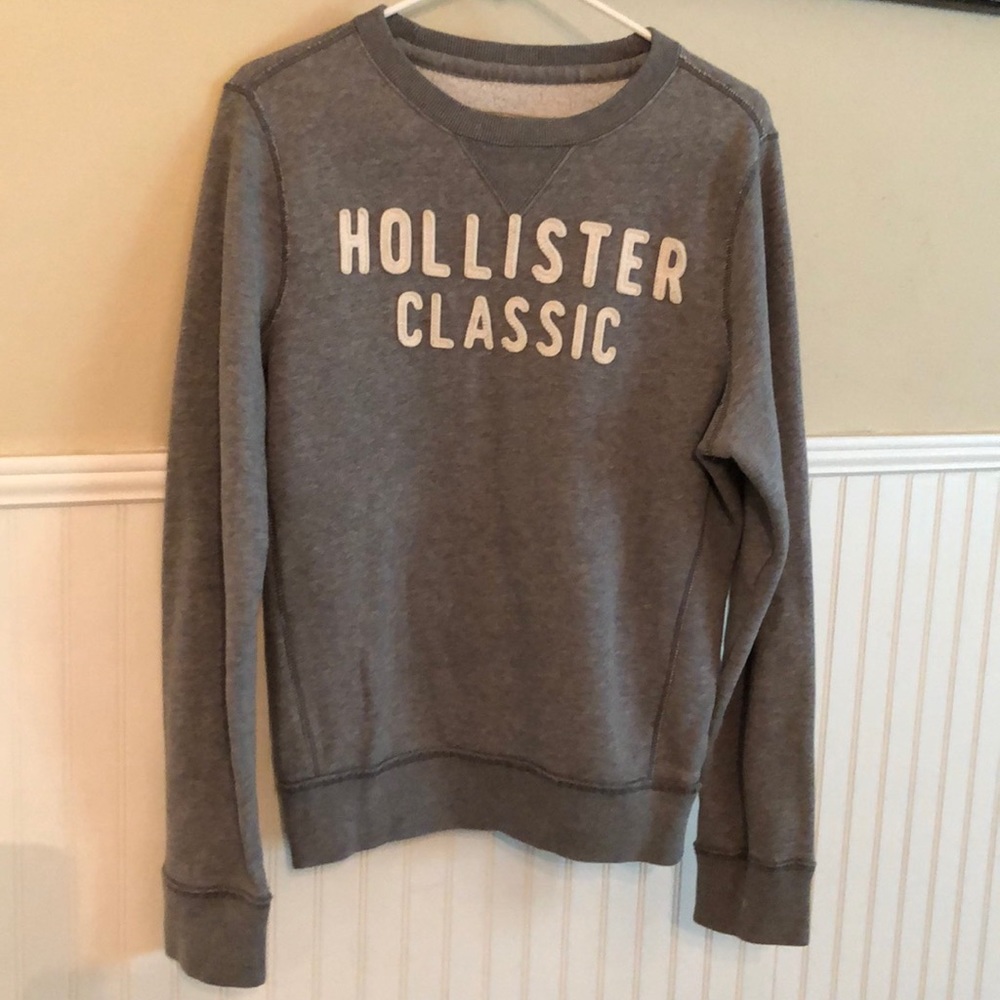 Hollister gray sweatshirt